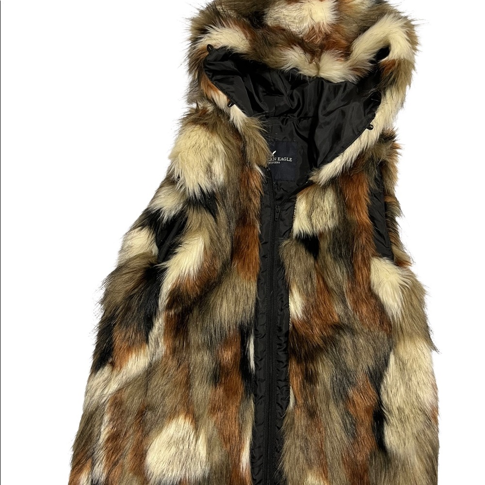 AE FAUX FUR VEST